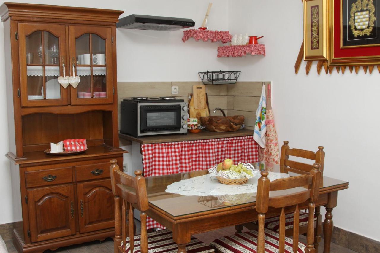 Apartman Sokica บิโซวัส ภายนอก รูปภาพ