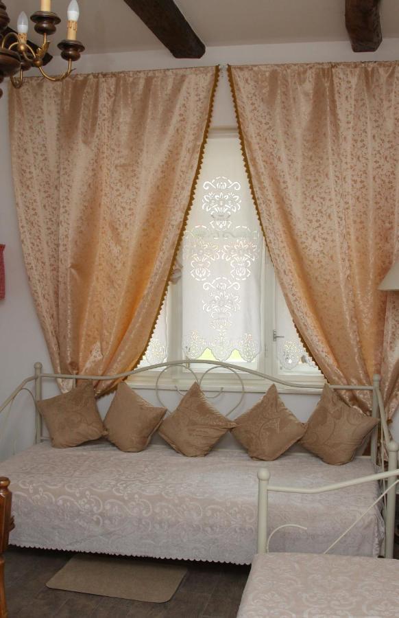 Apartman Sokica บิโซวัส ภายนอก รูปภาพ